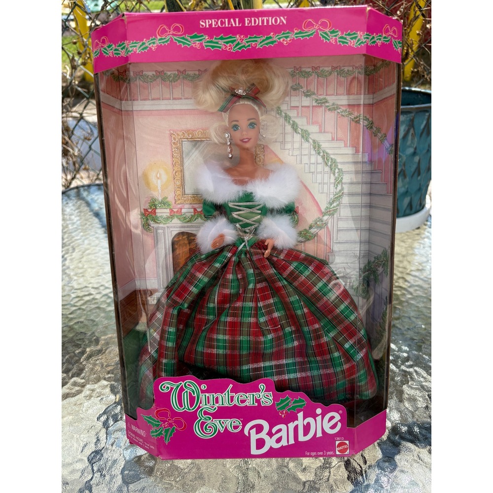 Mattel‎ Winter's Eve Barbie Special Edition 1994 Holiday Doll 13613 NEW